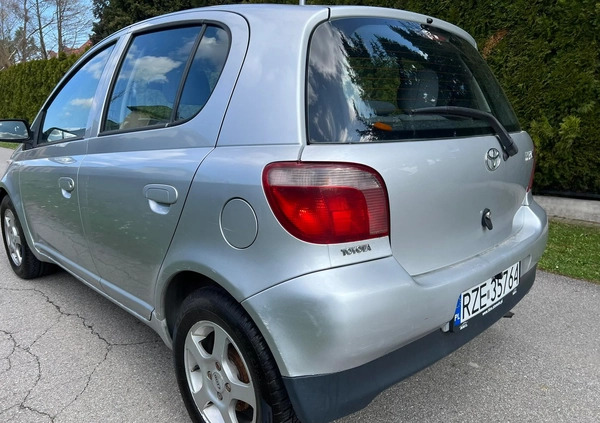 Toyota Yaris cena 5999 przebieg: 212121, rok produkcji 2000 z Rzeszów małe 631